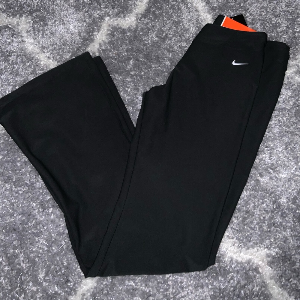 Nike Flare Leggings